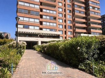 Maravilloso departamento en venta, Eje Kennedy, Las Condes
