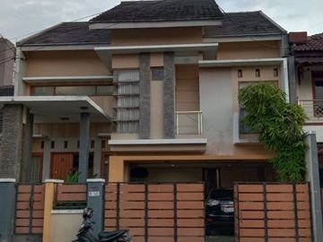DIJUAL RUMAH EKSLUSIF 2,5 LANTAI BANGUNAN TAHAN GEMPA 10 SR