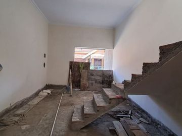 RUMAH MEWAH 2 LANTAI DEKAT BANK MANDIRI MLATI SLEMAN