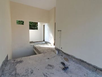 RUMAH MEWAH 2 LANTAI DEKAT BANK MANDIRI MLATI SLEMAN
