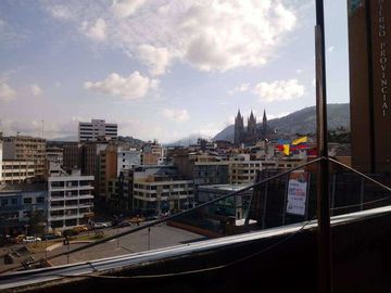 Venta de edificio de 8 pisos sector centro norte.