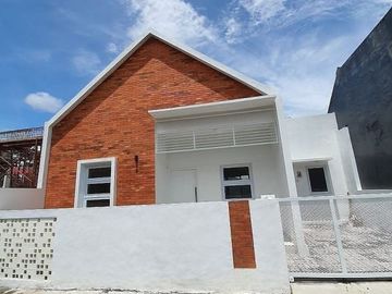RUMAH CANTIK DI MAGUWOHARJO JALAN TAJEM DEKAT ADI TV