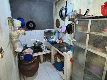 Dijual Rumah Bangunan Lama Lokasi Premium di Jl. Karbela II, Setiabudi