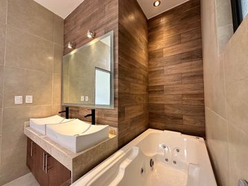 Venta de Casa en Lomas de Juriquilla