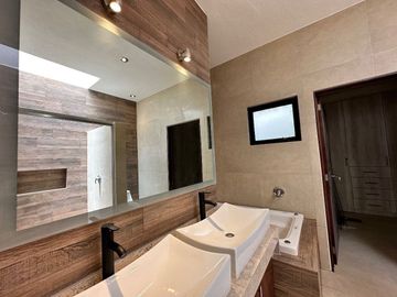 Venta de Casa en Lomas de Juriquilla