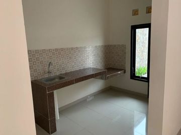 RUMAH MODERN 2 LANTAI DEKAT KAMPUS ISI