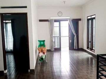 Rumah Asri Modern Sangat Terawat 2LT Diarea Polban Sarijadi Ciwaruga Bandung