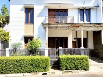 Rumah Asri Modern Sangat Terawat 2LT Diarea Polban Sarijadi Ciwaruga Bandung