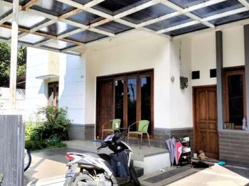 Rumah Asri Modern Sangat Terawat 2LT Diarea Polban Sarijadi Ciwaruga Bandung
