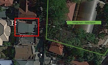 SPECIAL PARKSIDE HOUSE IN A COZY STREET WITH BOTH ACCESS & PRIVACY