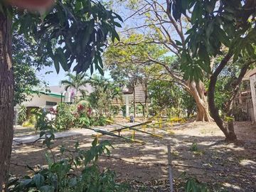 SPECIAL PARKSIDE HOUSE IN A COZY STREET WITH BOTH ACCESS & PRIVACY