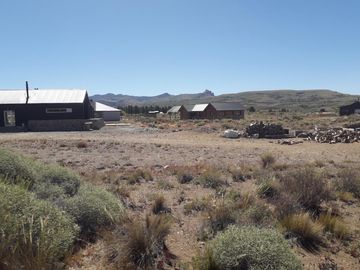 Lote en Barrio Privado Las Marías del Valle  -  a metros del Aeropuerto Chapelco. 1500 mts2 terreno plano con excelentes vistas.