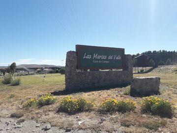 Lote en Barrio Privado Las Marías del Valle  -  a metros del Aeropuerto Chapelco. 1500 mts2 terreno plano con excelentes vistas.