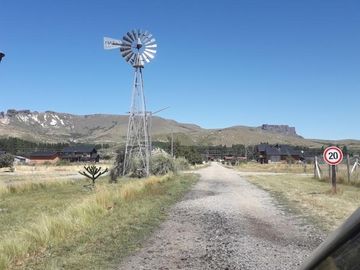 Lote en Barrio Privado Las Marías del Valle  -  a metros del Aeropuerto Chapelco. 1500 mts2 terreno plano con excelentes vistas.