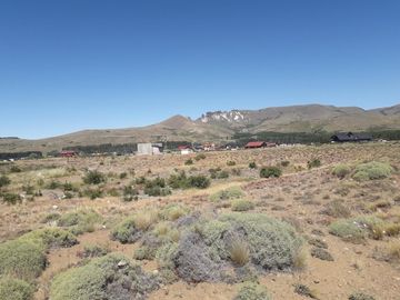 Lote en Barrio Privado Las Marías del Valle  -  a metros del Aeropuerto Chapelco. 1500 mts2 terreno plano con excelentes vistas.