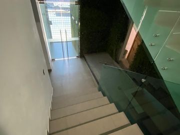EDIFICIO EN VENTA AVENIDA PERIODISMO