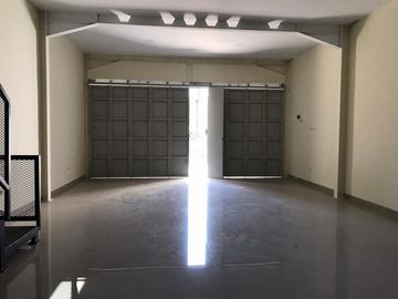 Disewakan Ruko Baru Cocok untuk Usaha Kantor Mainroad Cimahi