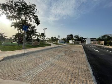 Casa en venta de un piso en privada residencial en Cholul
