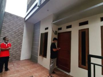 Rumah 2 lantai akses motor inden di jagakarsa harus cash