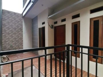 Rumah 2 lantai akses motor inden di jagakarsa harus cash