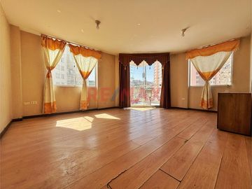 Departamento En 3Ero Piso En Esquina