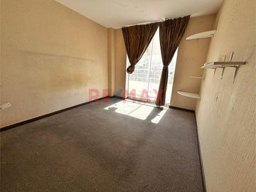 Departamento En 3Ero Piso En Esquina