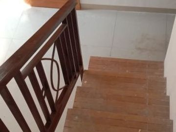 Rumah 2 lantai cluster 500 jt an di rangkapan jaya depok