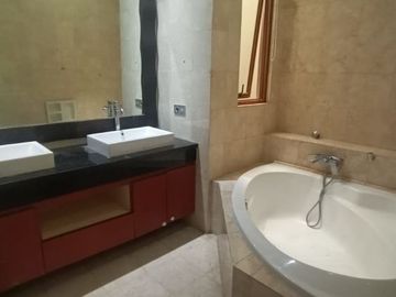 For Rent 4BR Tropical House inside Compound at Kemang