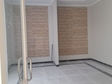 Rumah Cantik Baru dan Siap Huni di Jalan Pandanaran