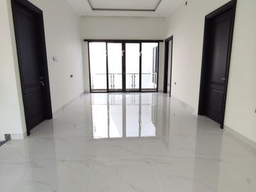 Dijual Rumah Hook Brandnew Samping Taman Dengan Kolam Renang