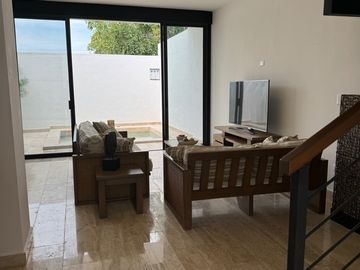 Casa en venta tipo TH al norte de Mérida en Santa Gertrudis Copó