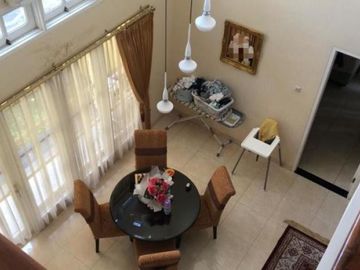 Rumah mewah di Kawasan Elit Taman Menteng, Bintaro Jaya siap Huni. Harga 6 Man