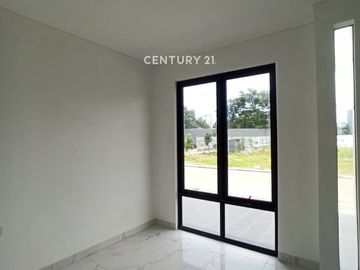 Rumah 2 Lantai 4 Kamar Tidur Di Tengah Kota Makassar