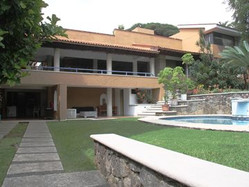 Hermosa Casa en venta ubicada en exclusiva Colonia Delicia Zona Dorada de Cuernavaca