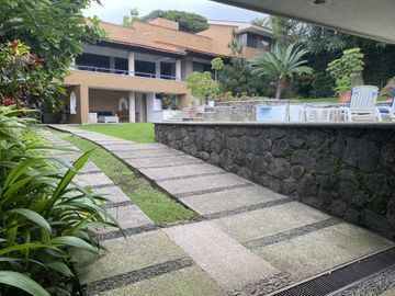 Hermosa Casa en venta ubicada en exclusiva Colonia Delicia Zona Dorada de Cuernavaca