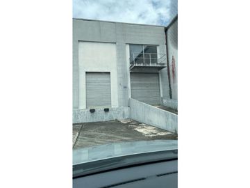 Vendo  Bodega en PI Las Americas 5324JD