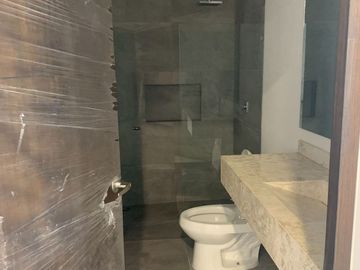 Casa en Venta en Preserve Juriquilla, Alberca Propia, 4 Recamaras, Lujo