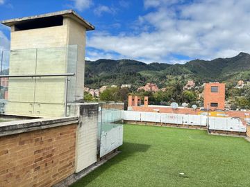 apartamento en arriendo en santa ana-usaquén. Cod A52213