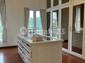 Rumah Mewah Furnished Komplit Lift Swim Pool di The Springs Gs