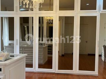 Rumah Mewah Furnished Komplit Lift Swim Pool di The Springs Gs