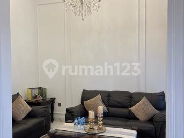 Rumah Mewah Furnished Komplit Lift Swim Pool di The Springs Gs