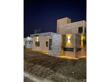 HERMOSA CASA EN COUNTRY LAS CAÑITAS A ESTRENAR