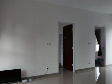 RUMAH CANTIK 2 LANTAI 4 MENIT DARI SLEMAN CITY HALL