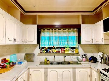 House for RENT with 6 Bedroom in Angeles City Near Clark