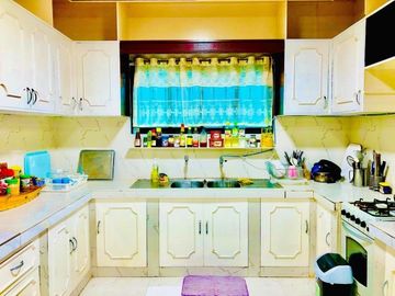 House for RENT with 6 Bedroom in Angeles City Near Clark