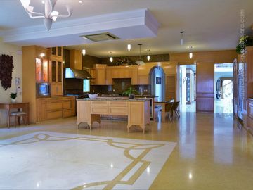 Casas en venta  Colinas de San Javier Lujo Andares
