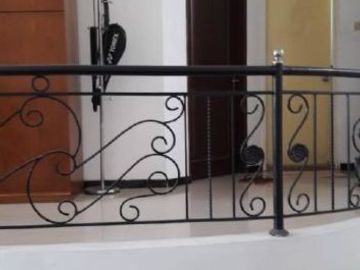 Rumah Sutorejo Timur Hadap Utara Row jalan 2 mobil, umsse