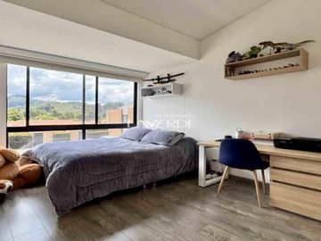 Arriendo - Casa en Entrelomas Colibrí con lote amplio y zona verde privada