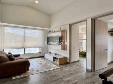 Arriendo - Casa en Entrelomas Colibrí con lote amplio y zona verde privada
