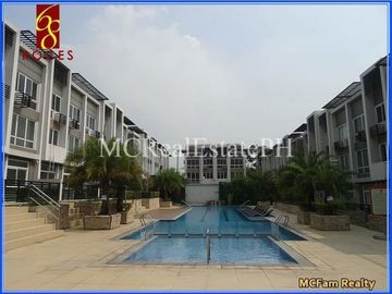 3 Bedroom House and Lot for Sale in Quezon City at 68 Roces Near Fishermall